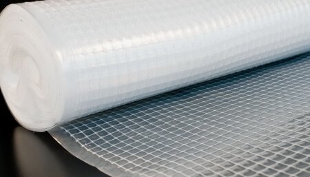 Полиэтиленовая армированная пленка 400 мкм: высокопрочное укрытие